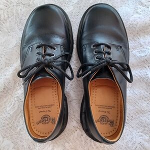 DR. MARTENS AIRWAIR OXFORD-STYLE BLACK W/MONO STITCHING AW004 SIZE 7 (UK) UNISEX